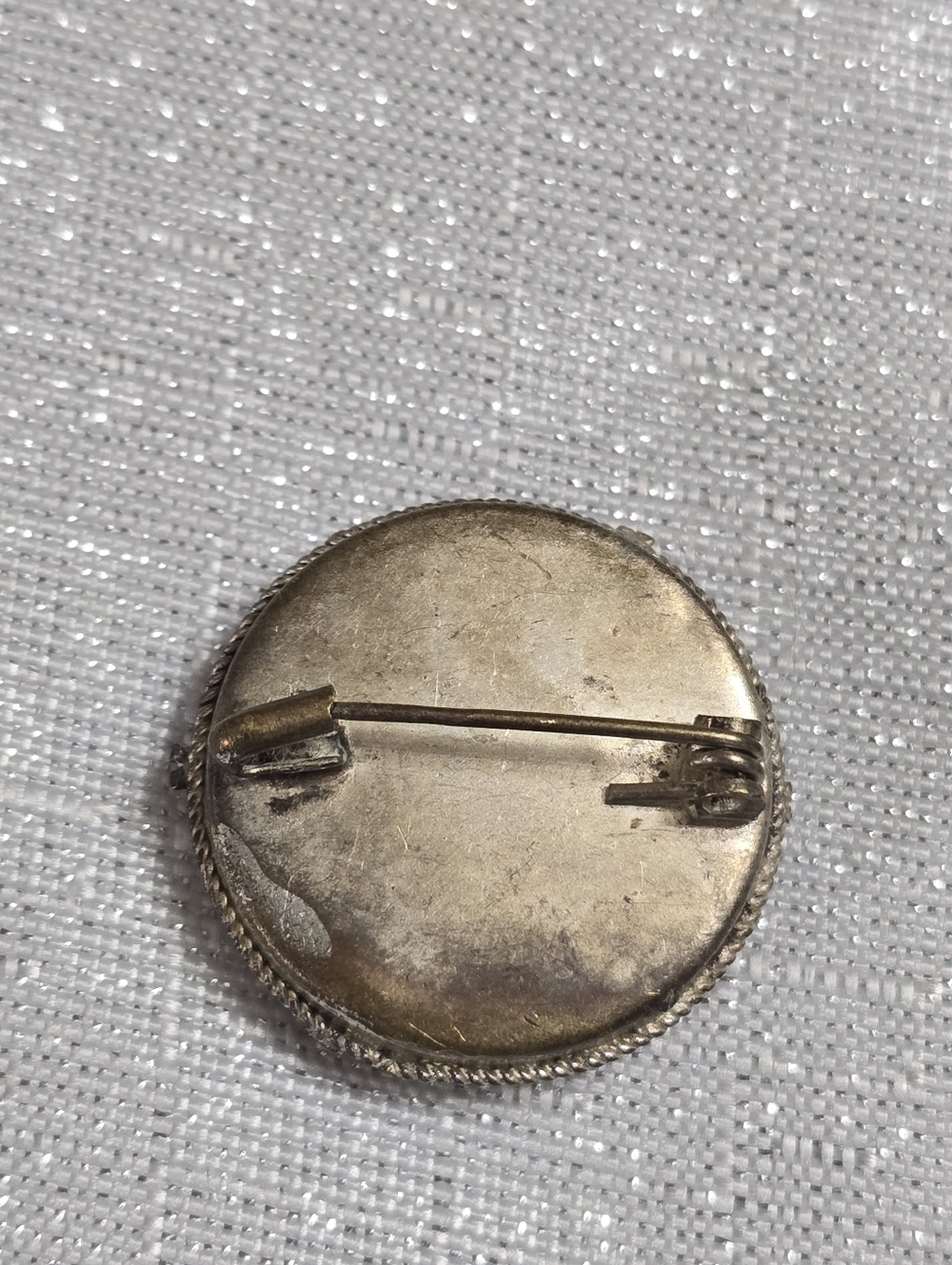 Vintage Floral Micro Mosaic Round Brooch - Picture 2 of 7
